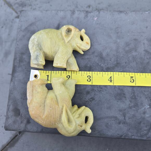 Vtg Hand Carved Soapstone Elephants Set of 4 Trunks Up 2-Small 2-Medium - Picture 11 of 13